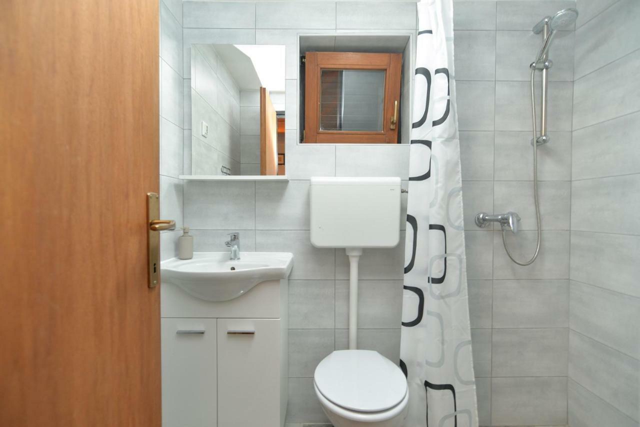 Apartment Mitar 1271 Fažana Eksteriør billede